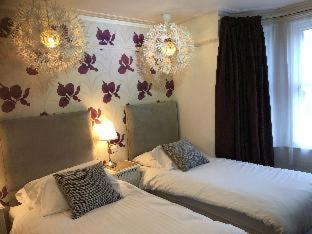 Newton House Bed & Breakfast