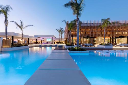 Hotel D'Andrea Lagoon All Suites