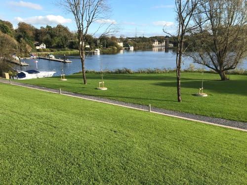 Lakeside Studio 1 Loft Apartment