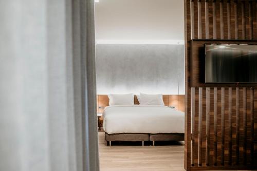 Aya Hotel