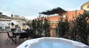 Trevi Palace Luxury Inn