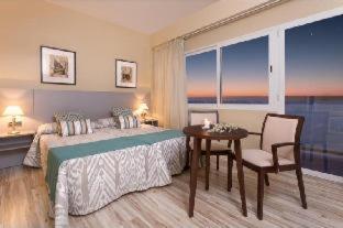 Izán Cavanna Hotel