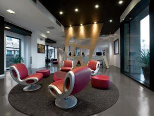 Neo Hotel