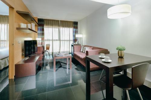 Hesperia Barcelona Fira Suites