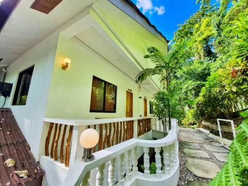 Cocoloco Boracay Beach Resort