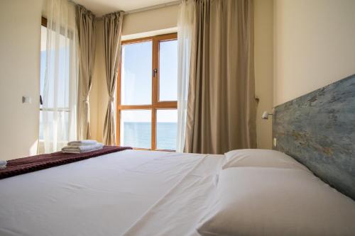 Byala Vista Cliffs