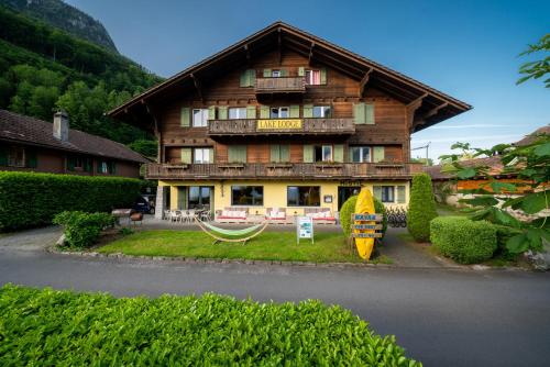 Hostel Lake Lodge