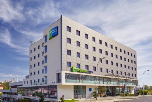 Holiday Inn Express Lisbon Alfragide