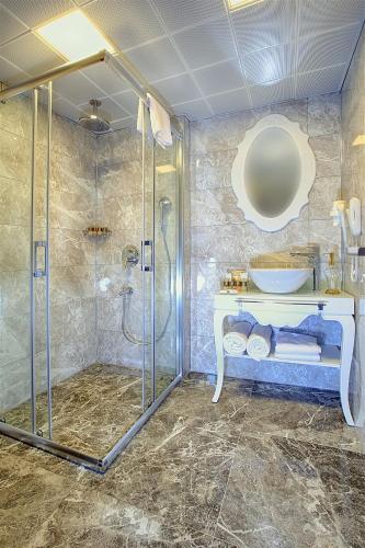 Guvenay Business Hotel