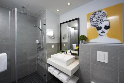 Capri by Fraser Frankfurt