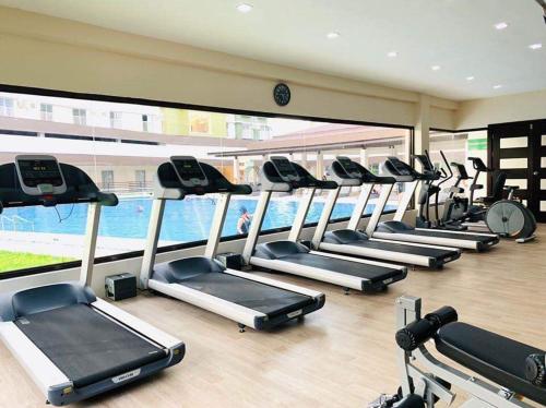 Bamboo Bay Condominium near UC Med & Chong Hua Hospital, CDU School, SM Mall, Ayala Mall and IT Park - studio condo unit