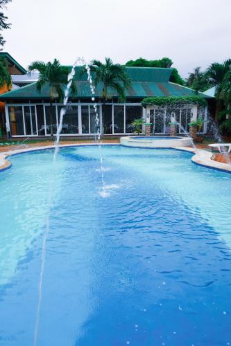 La Solana Suites & Resort