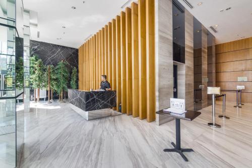 Avenir Condo for rent near IT Park Cebu with FREE Netflix, 49-inch Samsung Curve TV