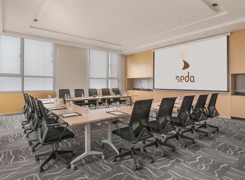 Seda Bonifacio Global City