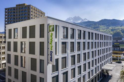Holiday Inn Express Luzern Kriens
