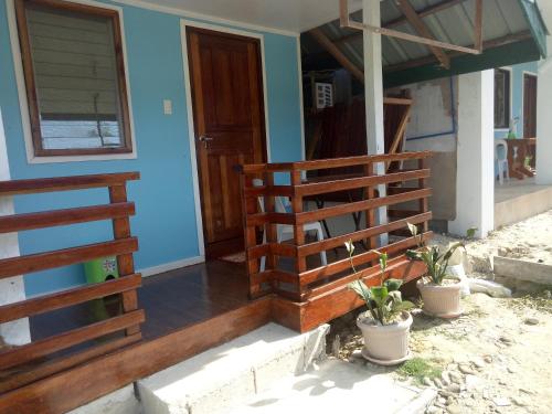 Jeno Tourist Inn