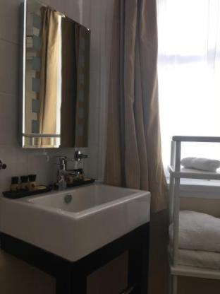 George Hotel