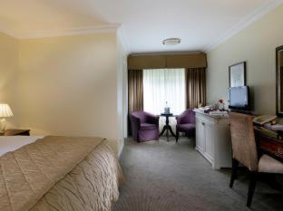 Macdonald Alveston Manor Hotel