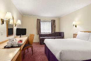 Super 8 by Wyndham Chester East