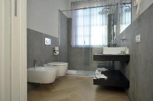 Bergamo Inn 43