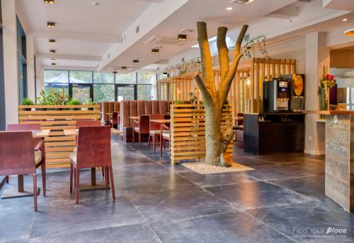 Utopia Hotel