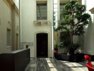 Romano House