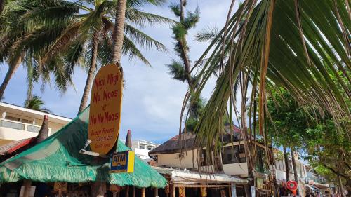 Nigi Nigi Nu Noos & Nu Nu Noos Beach Resort