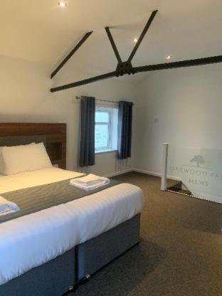 Oakwood Farm Mews