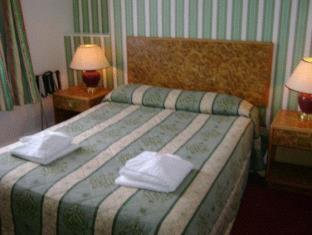 Four Saints Brig Y Don Hotel