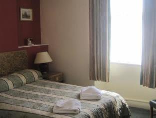 Four Saints Brig Y Don Hotel