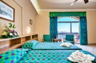 Paradise Bay Resort