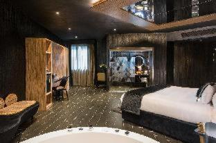 H Hotel