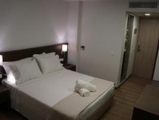 Piraeus Port Hotel
