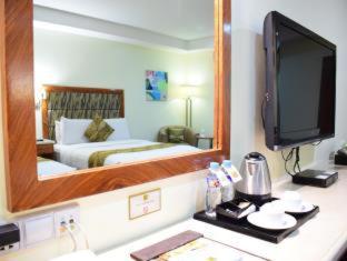 Diamond Suites and Residences