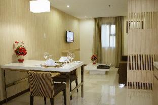 Golden Prince Hotel and Suites