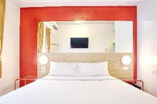Red Planet Aseana City