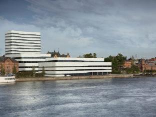 U&Me BW Signature Collection