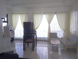 Luna Oslob Travellers Inn