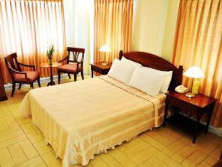 Tagaytay Country Hotel