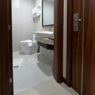Kew Hotel