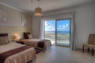 The Beachfront Praia d'el Rey