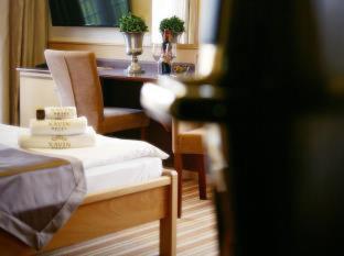 Xavin Hotel