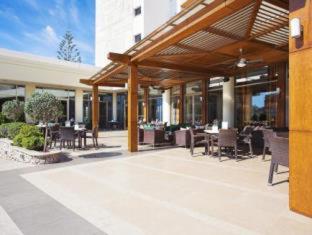 Ajax Hotel