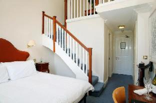 Pembroke Town House