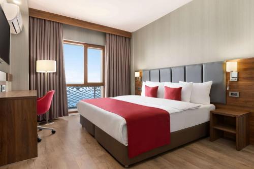 Ramada by Wyndham Van