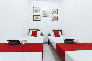 Mark & Marlie Pensionhouse by RedDoorz