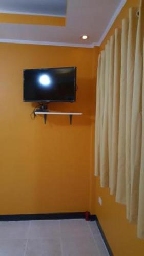 L & M Hearthstones Lodge