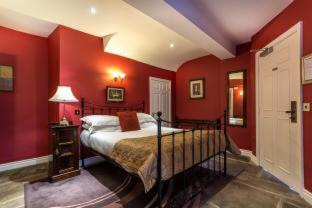 Guy Fawkes Inn, Sure Hotel Collection by Best Western