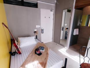 Spin Designer Hostel