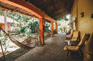 Hibiscus Garden Inn